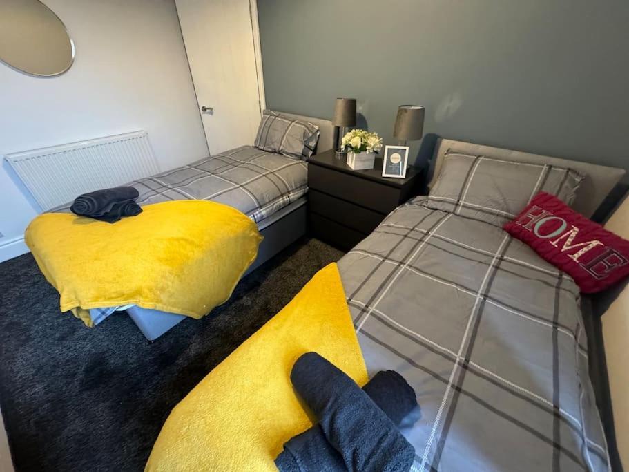 Brand New Refurb 8 Person House Holiday home Kingston upon Hull